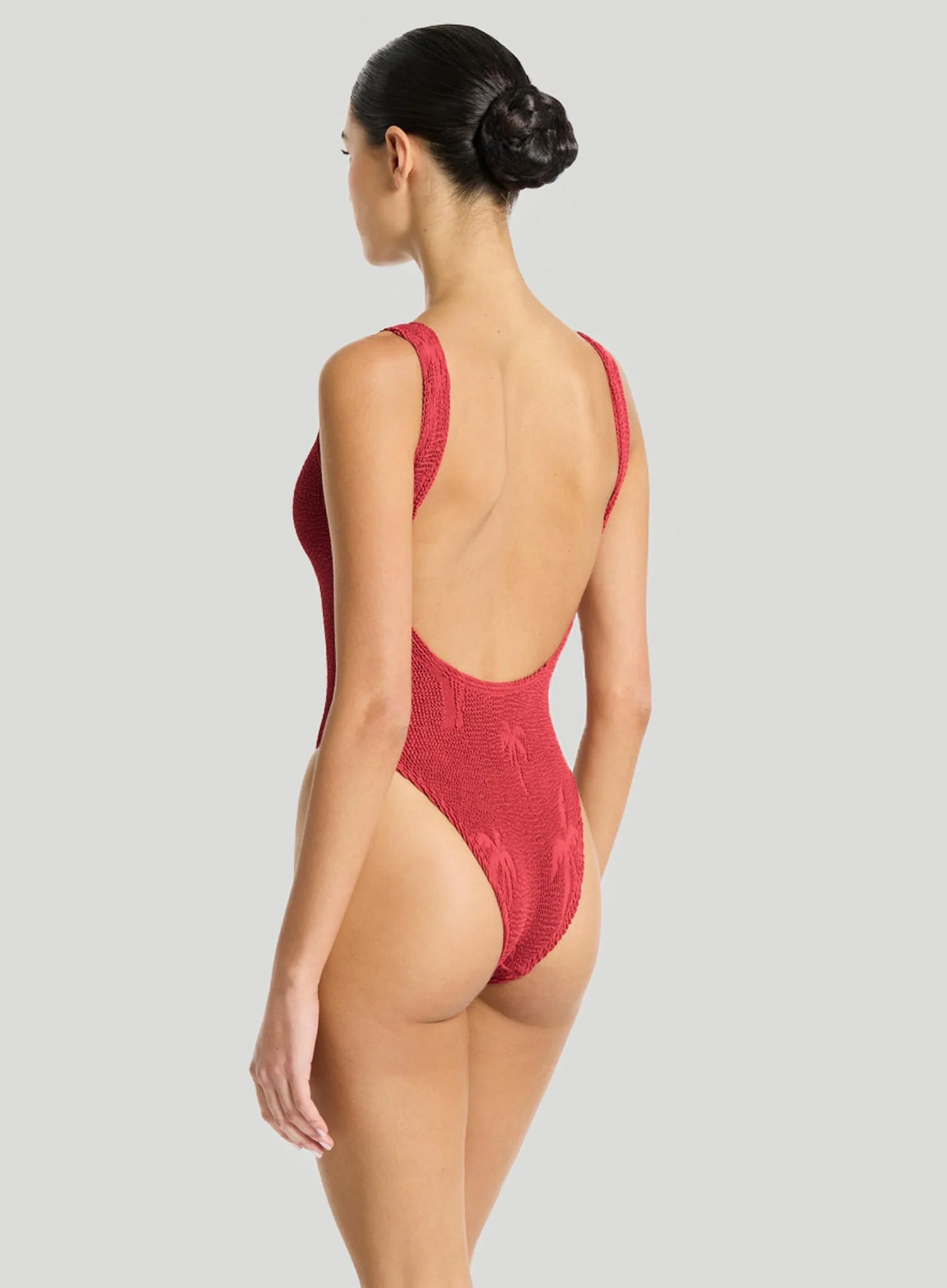 Bond Eye: The Mara One Piece Mineral Red - Image 3