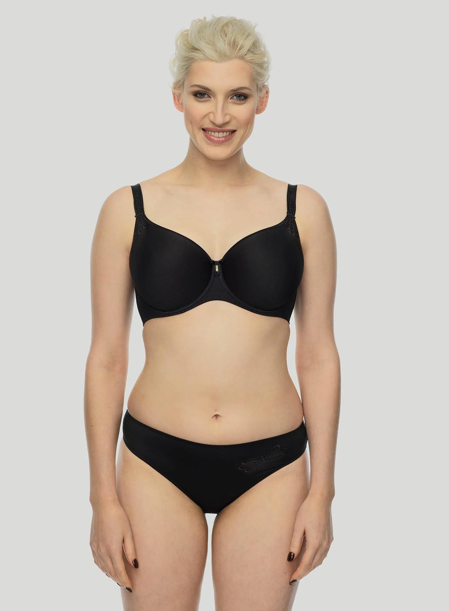 Corin: Virginia Spacer Bra Black