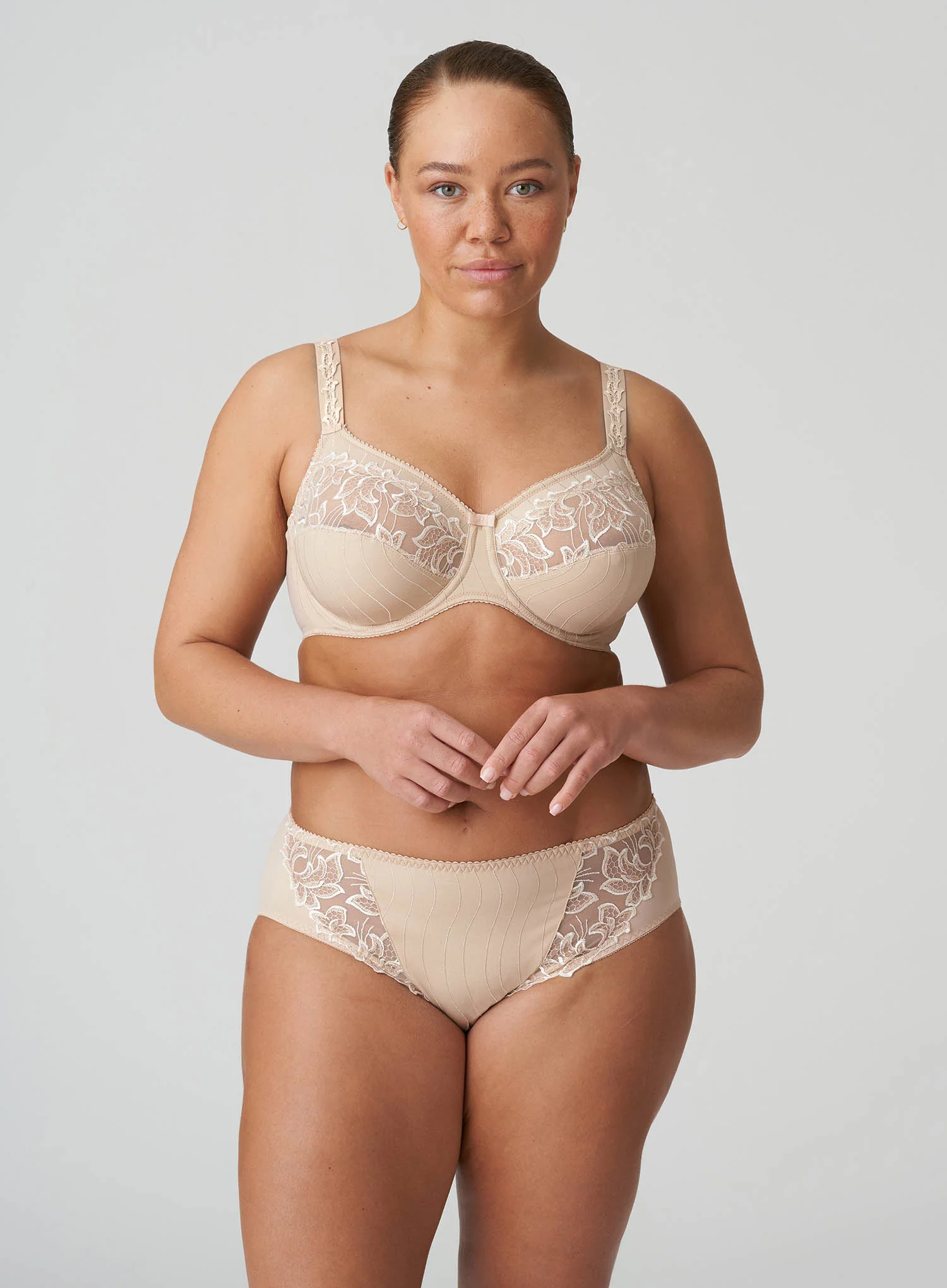 Primadonna: Deauville Full Brief Cafe Latte