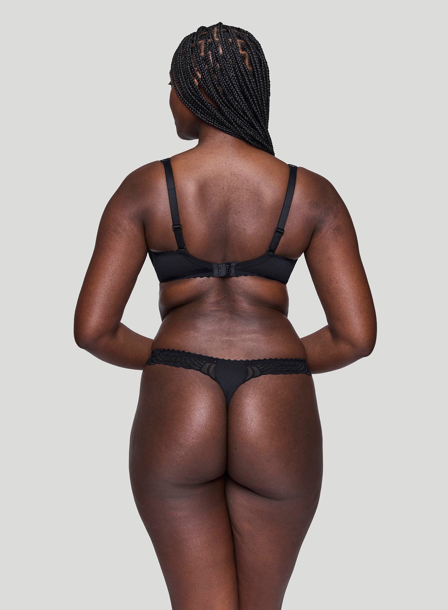 Primadonna: Gallipoli Underwired Balcony Vertical Seam Bra Black - Image 3