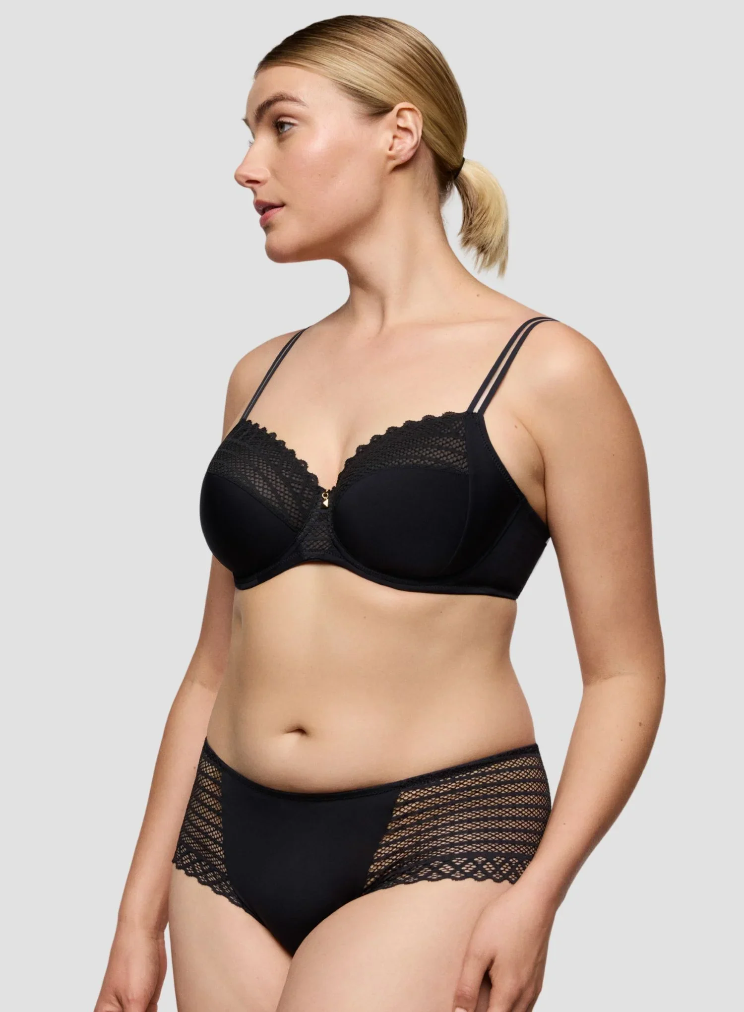 Primadonna Twist: Twist Side Hotpants Charcoal - Image 4