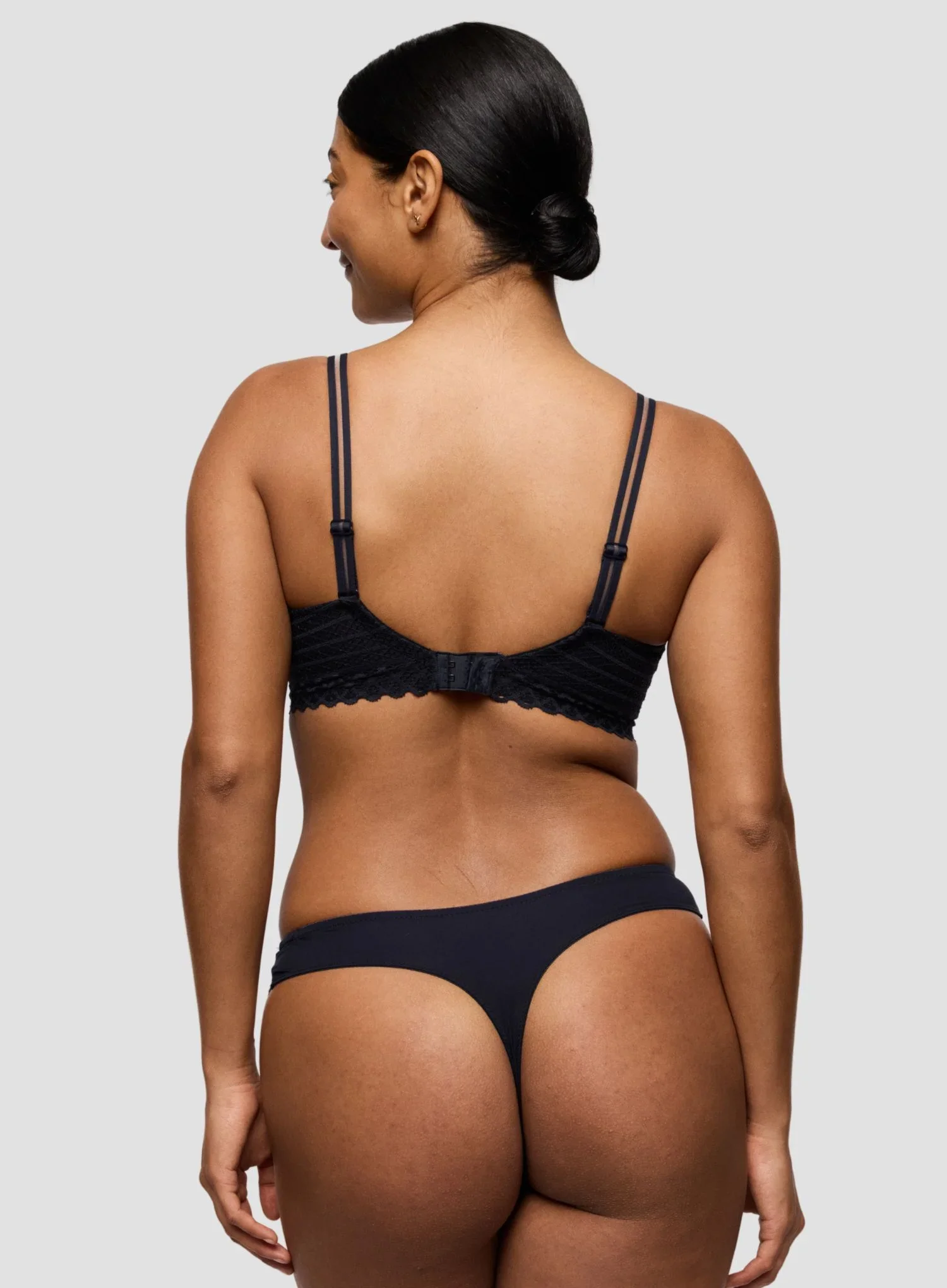 Primadonna Twist: Twist Side Padded Balconette Bra Charcoal - Image 2