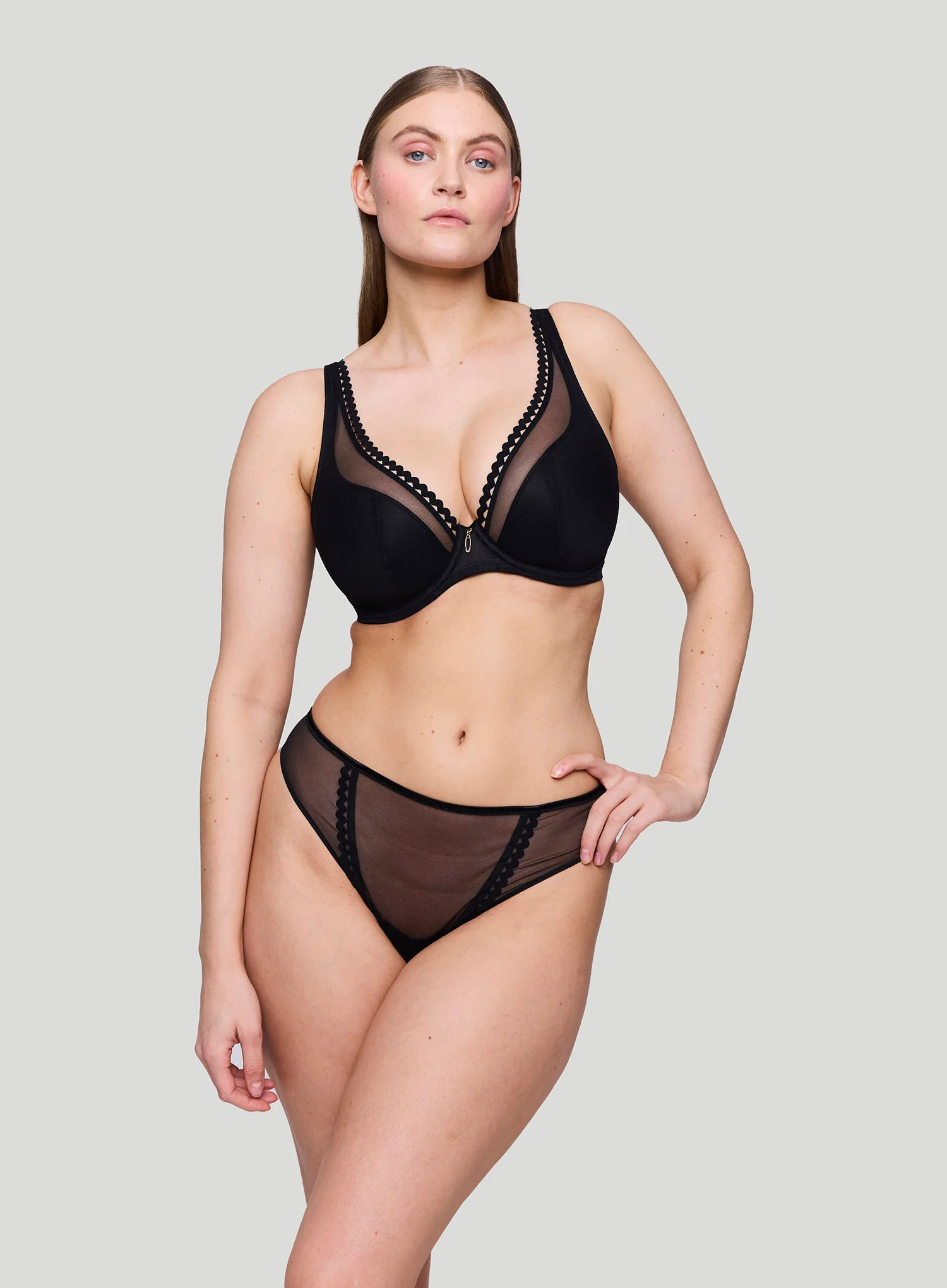 Primadonna Twist: Vivgirl Thong Black