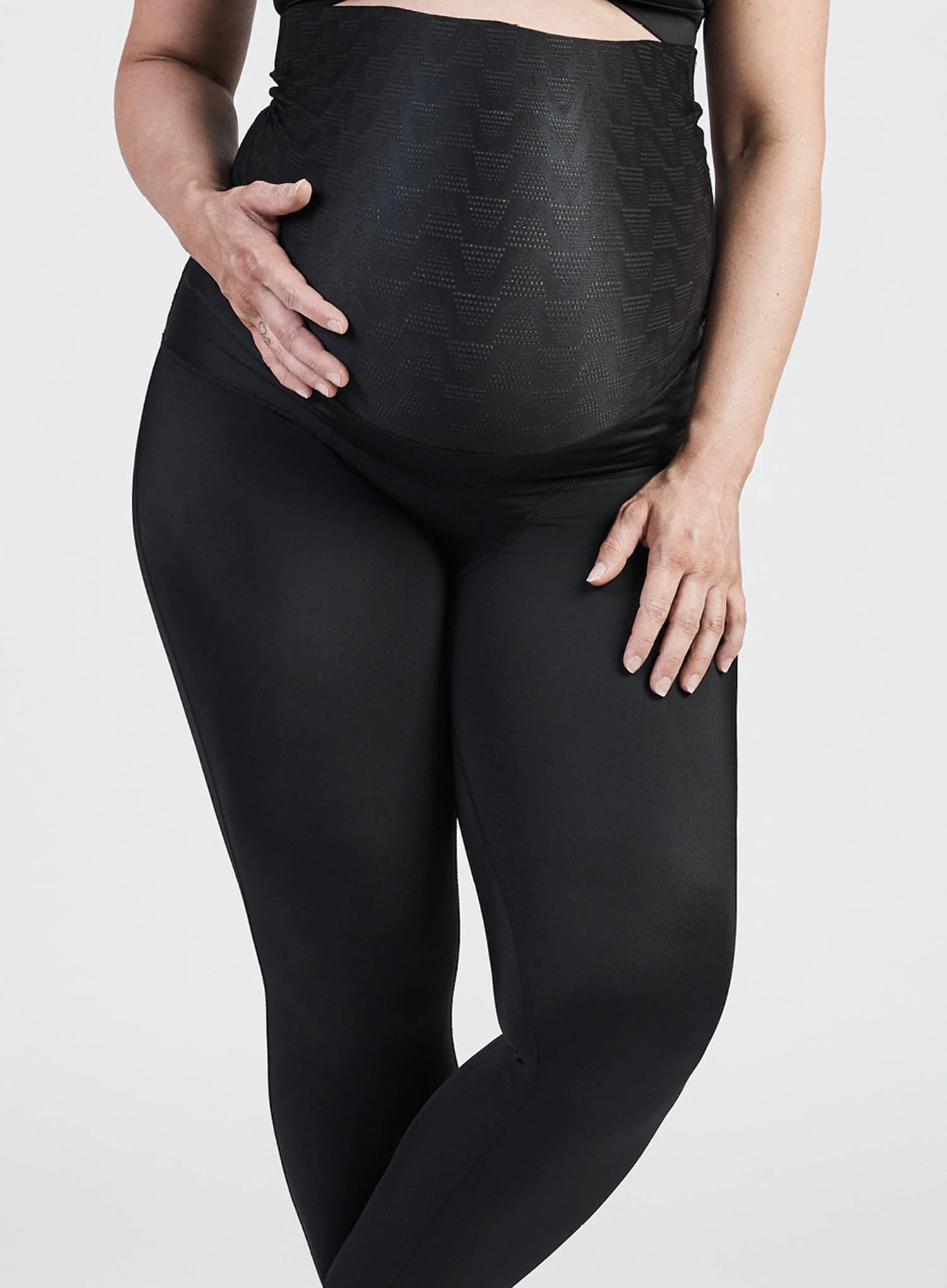 SRC: Compression Pregnancy Leggings Over The Bump Black - Image 4