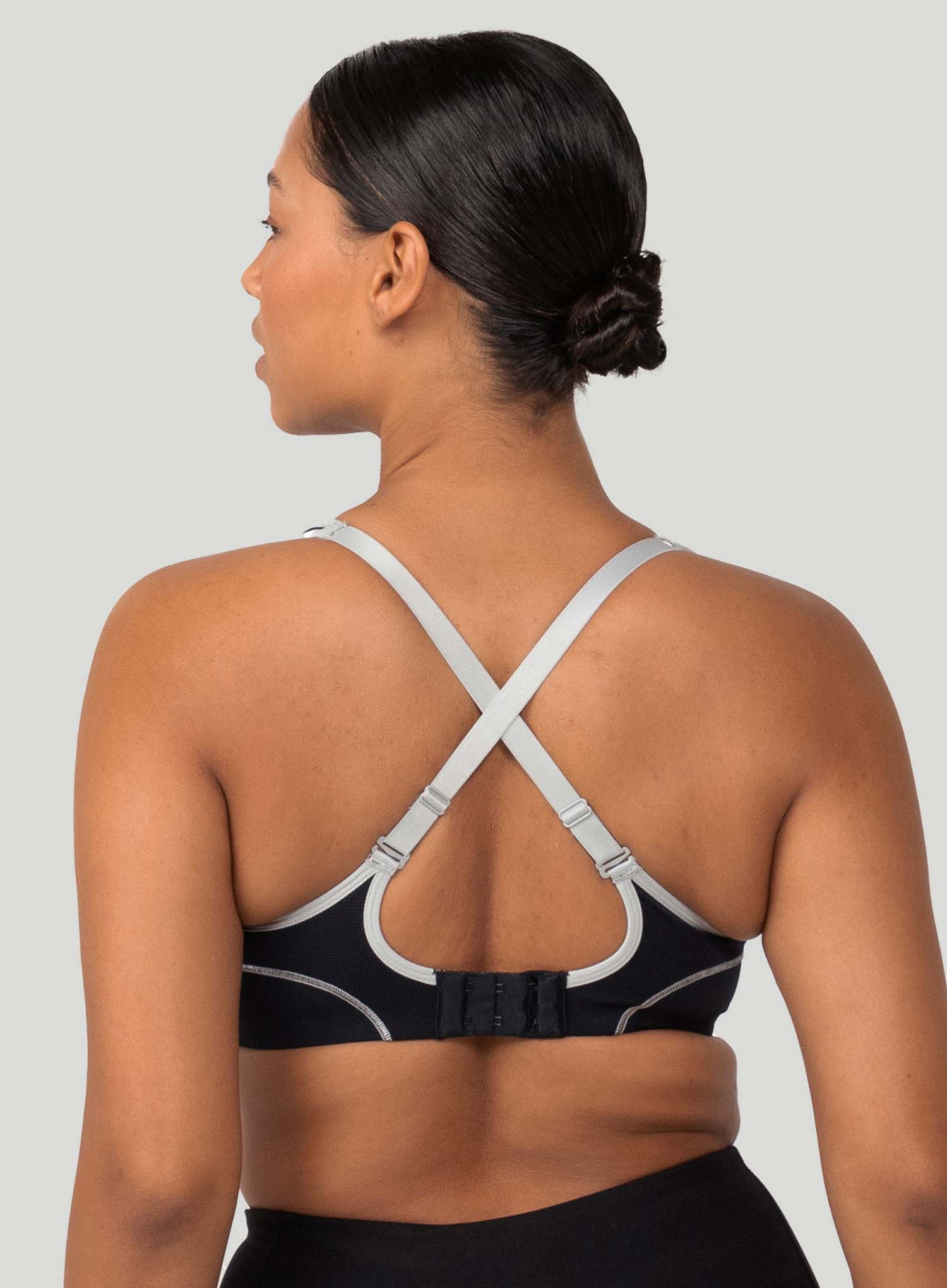 Triumph: Triaction Performance Sports Bra W Black Silver - Image 3