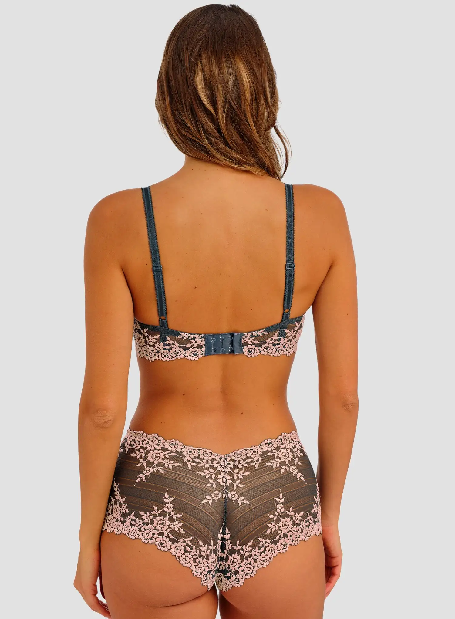 Wacoal: Embrace Lace Underwired Bra Slate Pink - Image 3